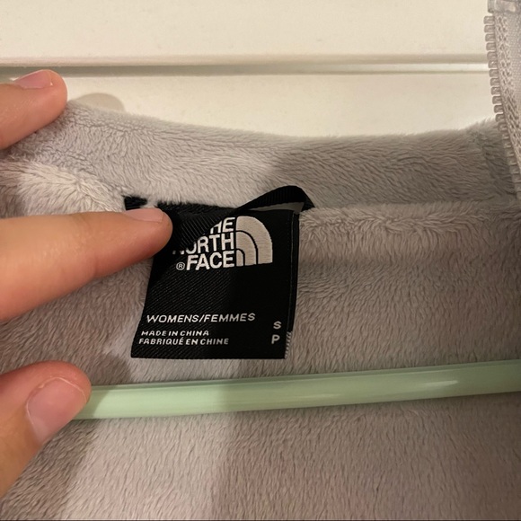 north face - Picture 2 of 6